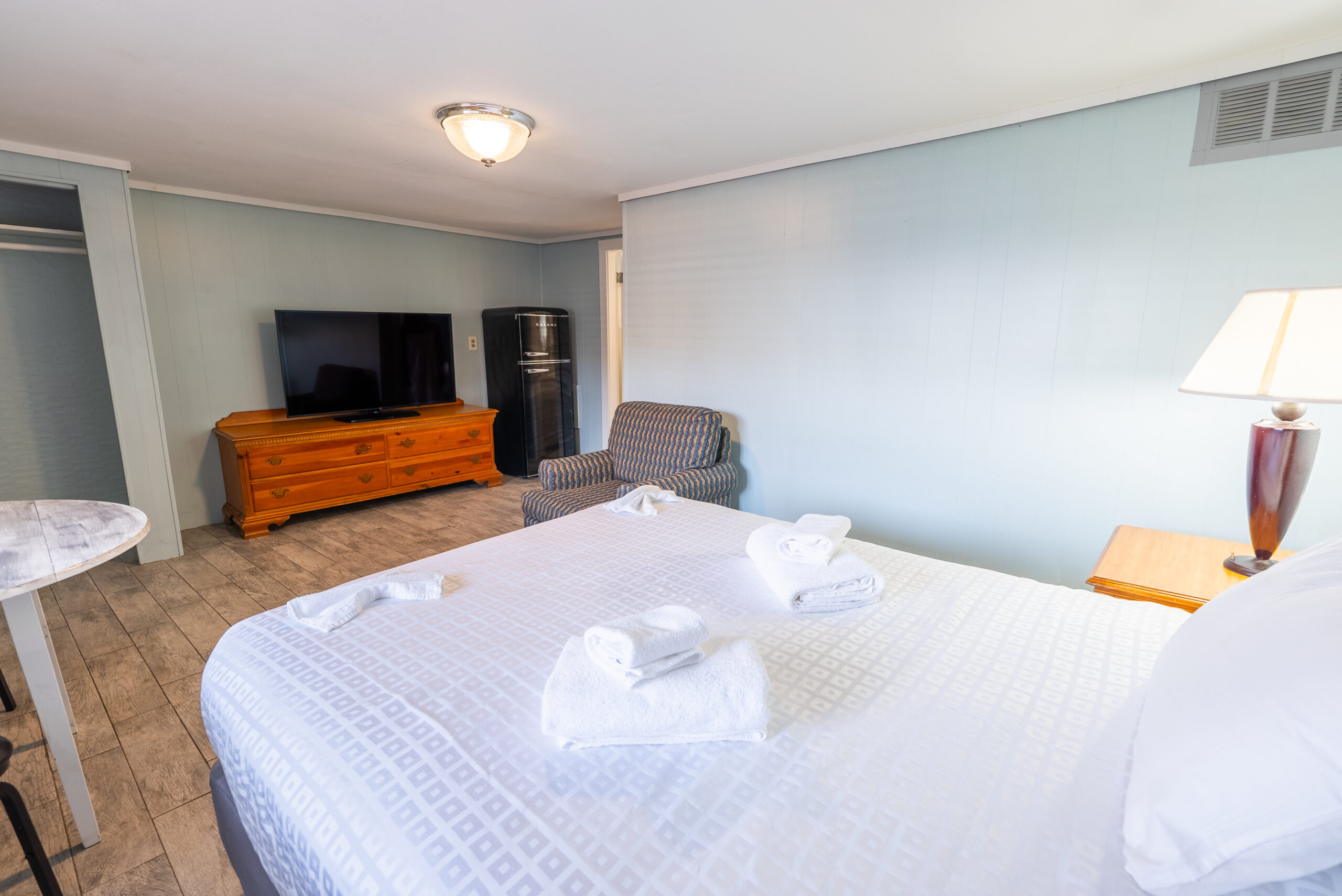 Room2_JAN_Guestroom3_081524