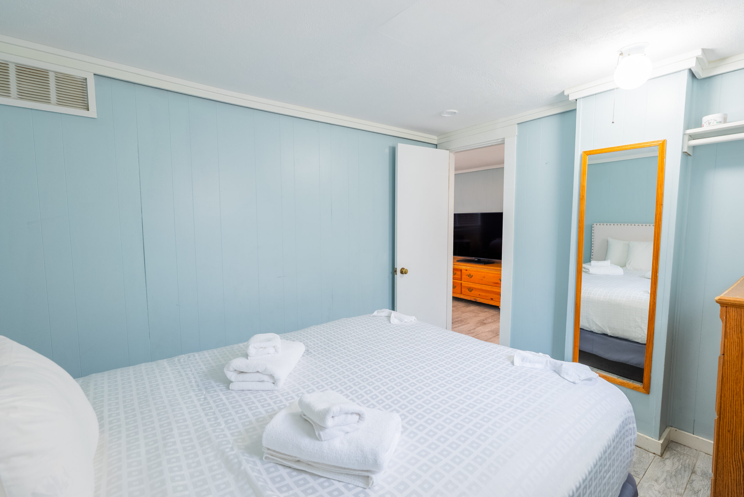 Room2_JAN_Room2_2_081524